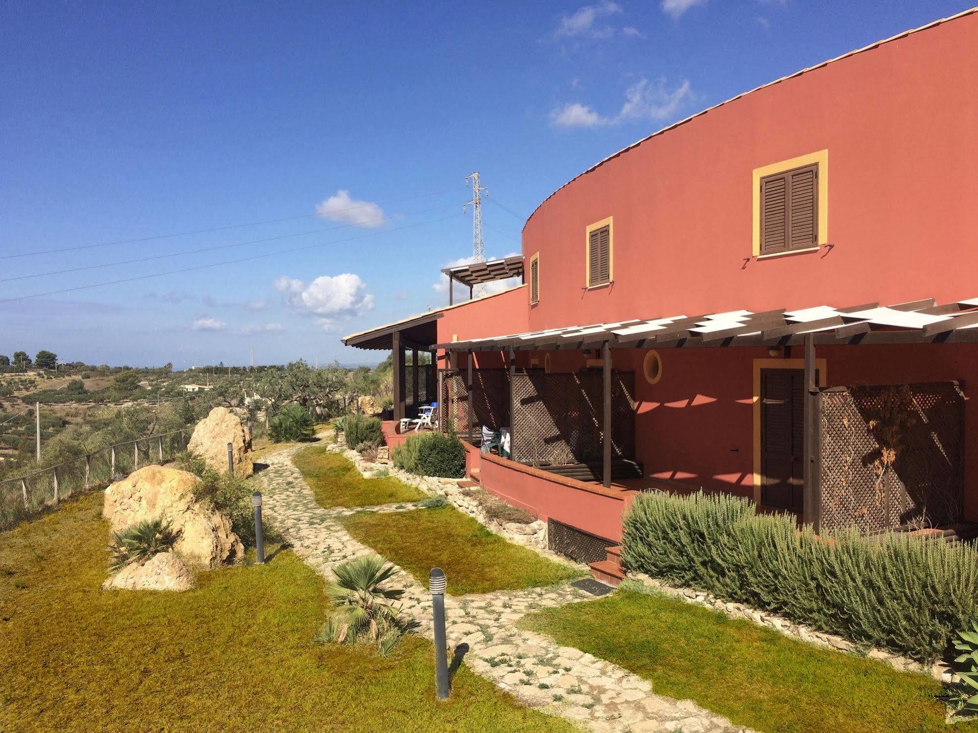 Residence La Luna Nel Pozzo Sciacca Exterior photo